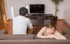 秋に女性が浮気・不倫してしまうきっかけは？