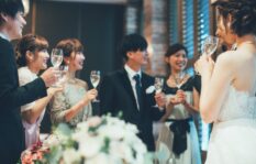 友人の結婚式で意気投合？浮気・不倫の可能性は？